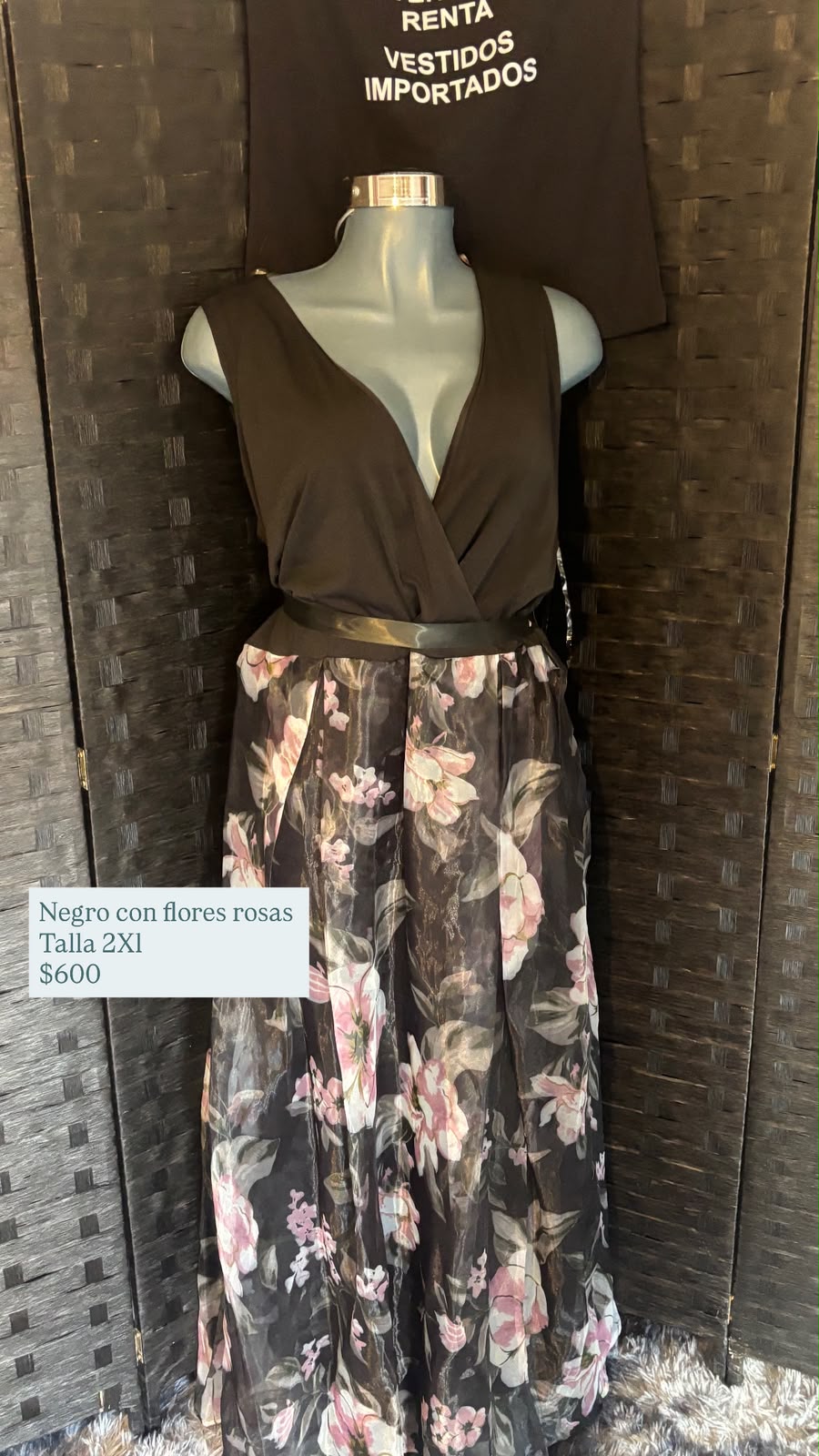 Vestido Negro con Flores Rosas — vestido importado