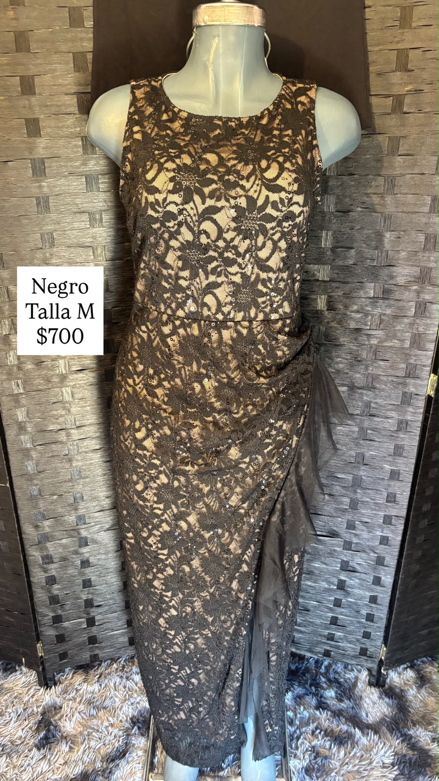 Vestido Negro de Encaje sobre Nude — vestido importado