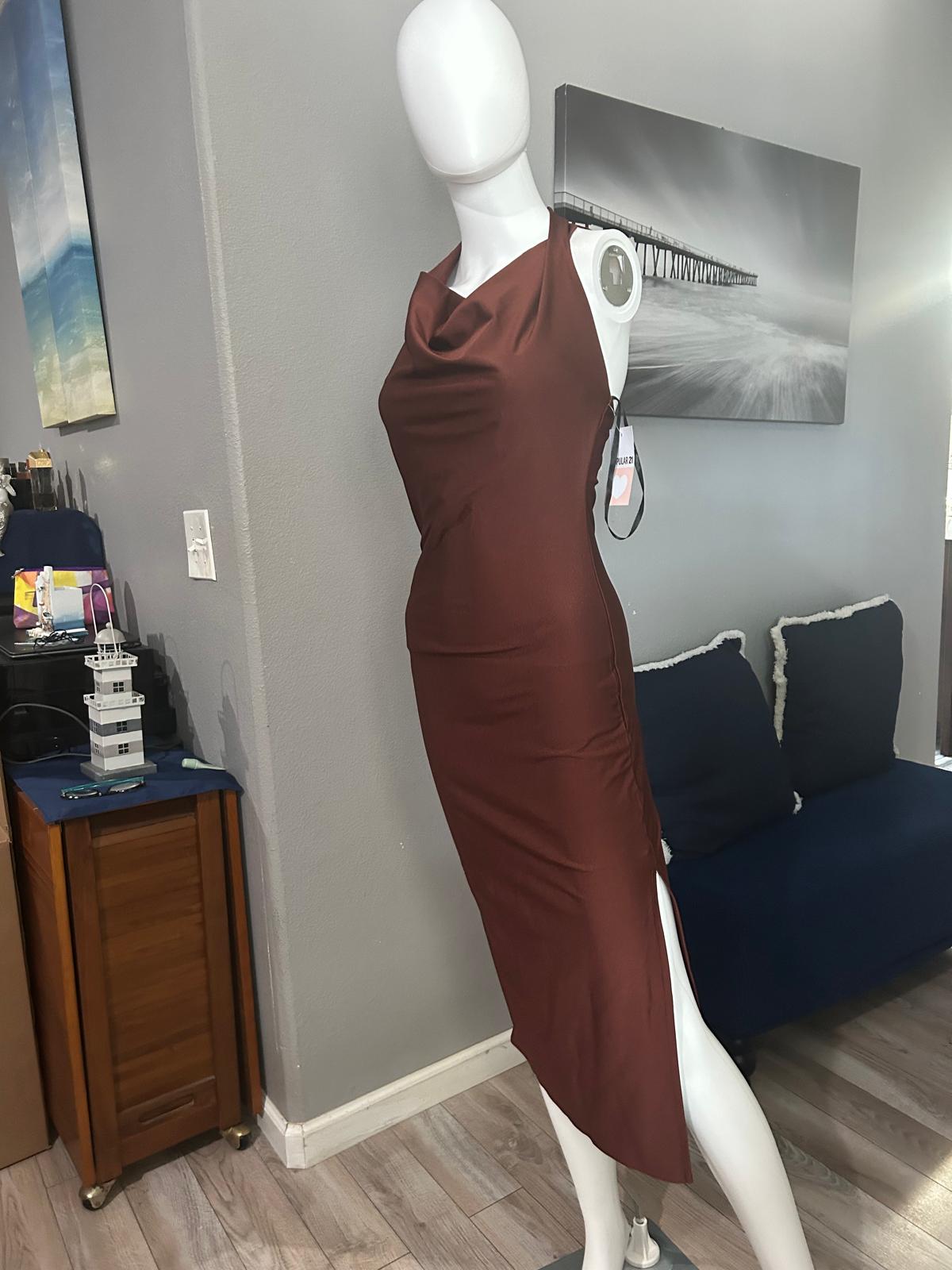 Vestido Vino Satín Asimétrico — vestido importado