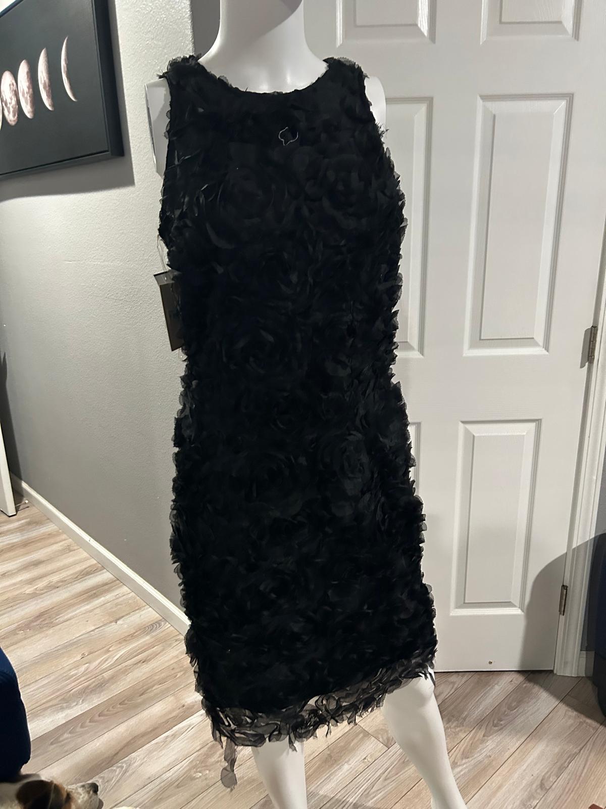 Vestido Negro de Rosas en Relieve — vestido importado