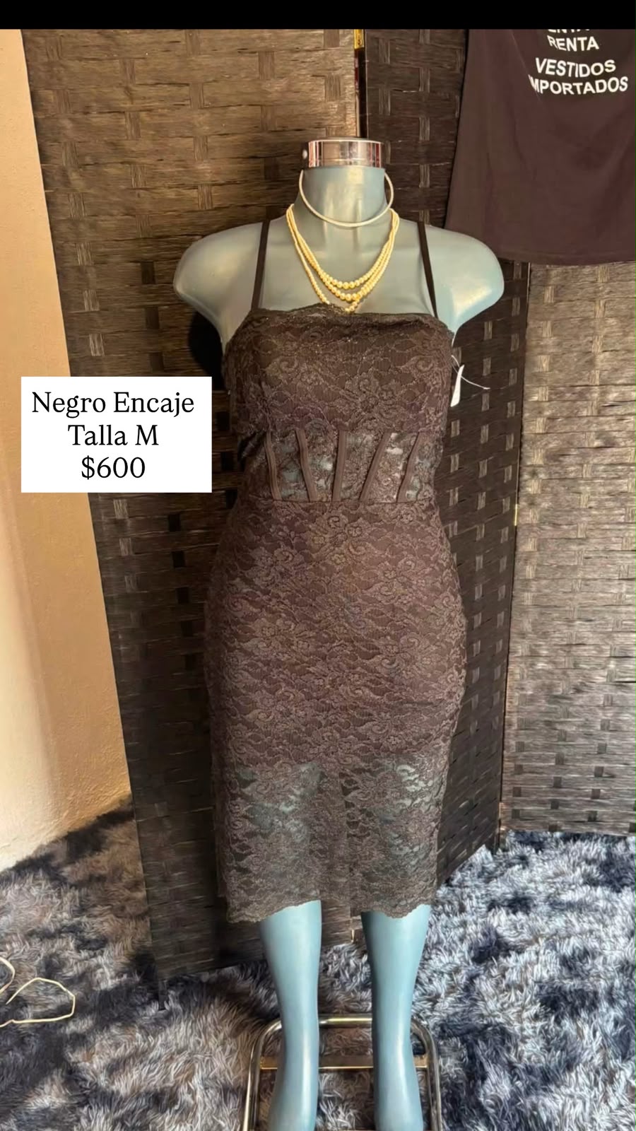 Vestido Negro de Encaje con Corset — vestido importado