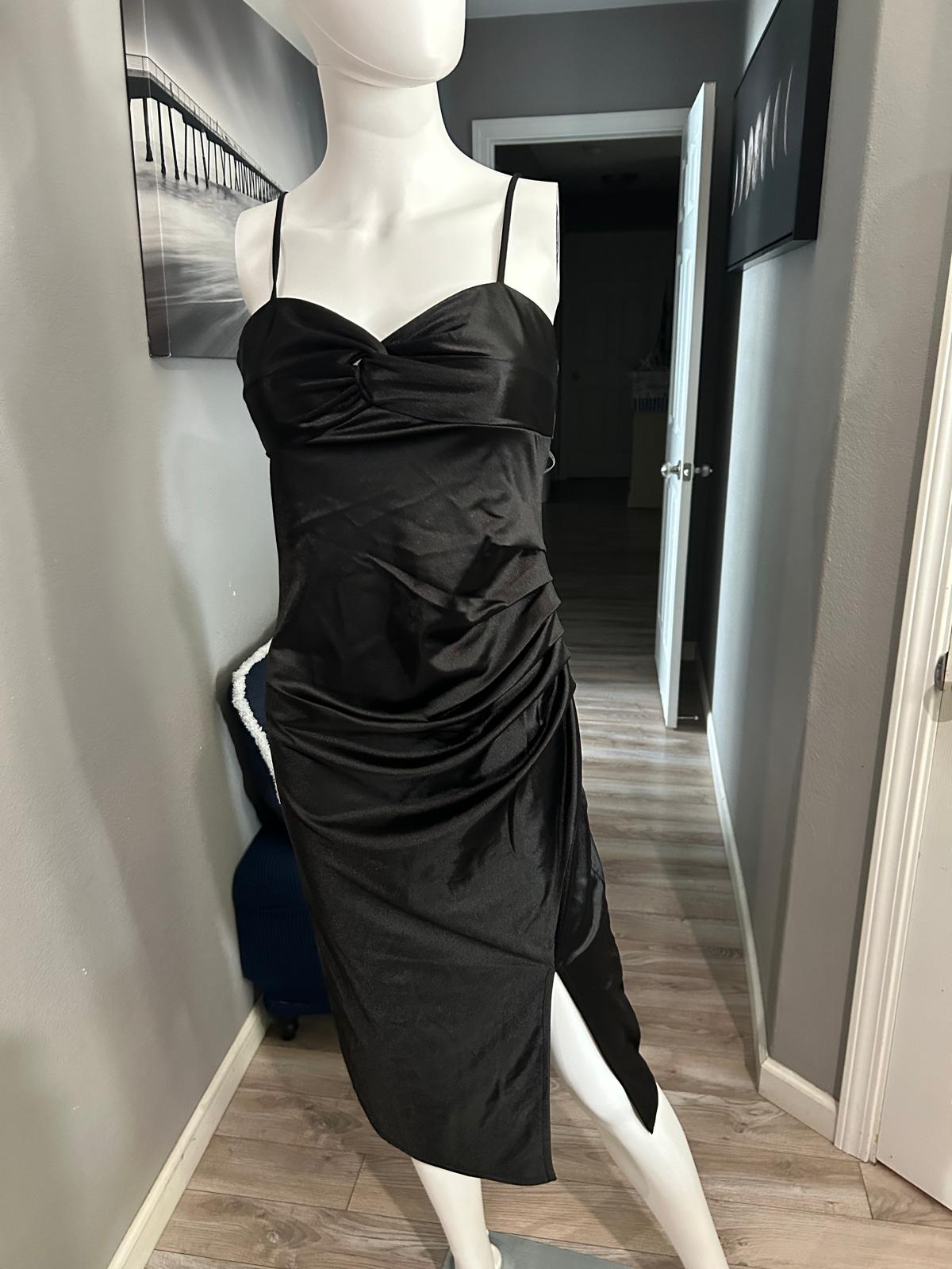 Vestido Negro Satín Drapeado — vestido importado