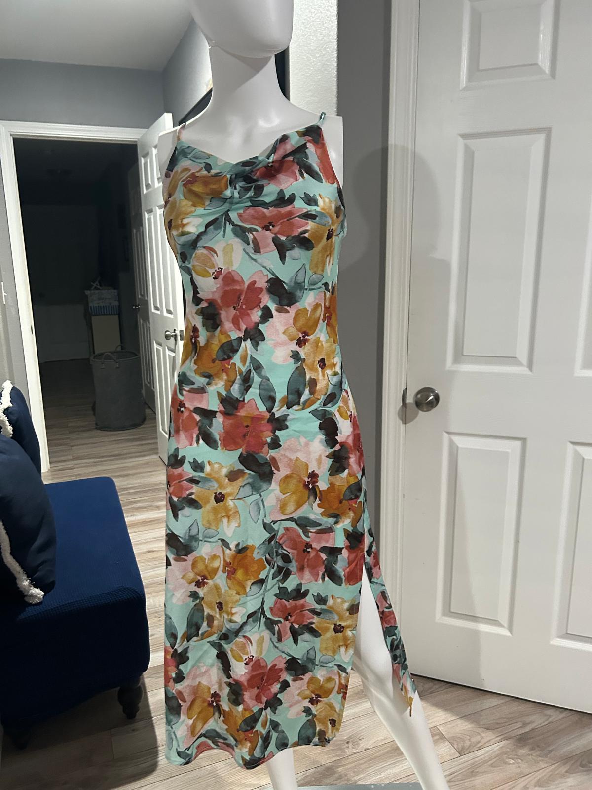Vestido Menta Floral Slip — vestido importado