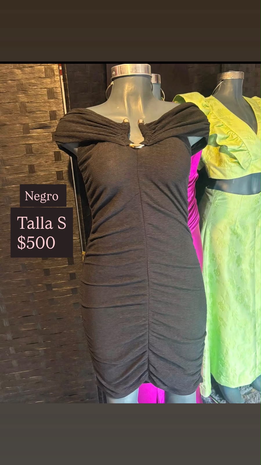 Vestido Negro con Argolla — vestido importado
