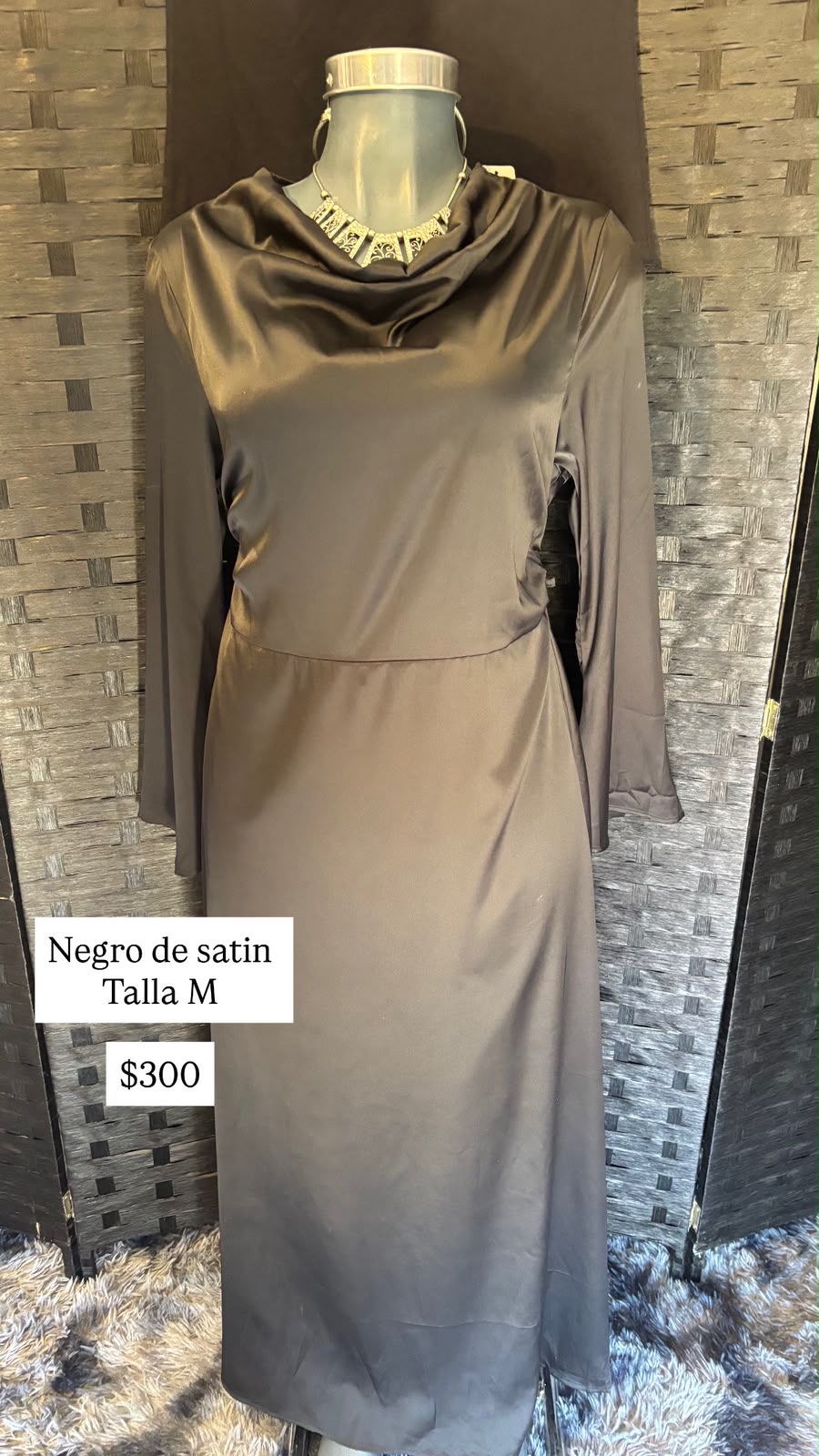 Vestido Negro de Satín — vestido importado