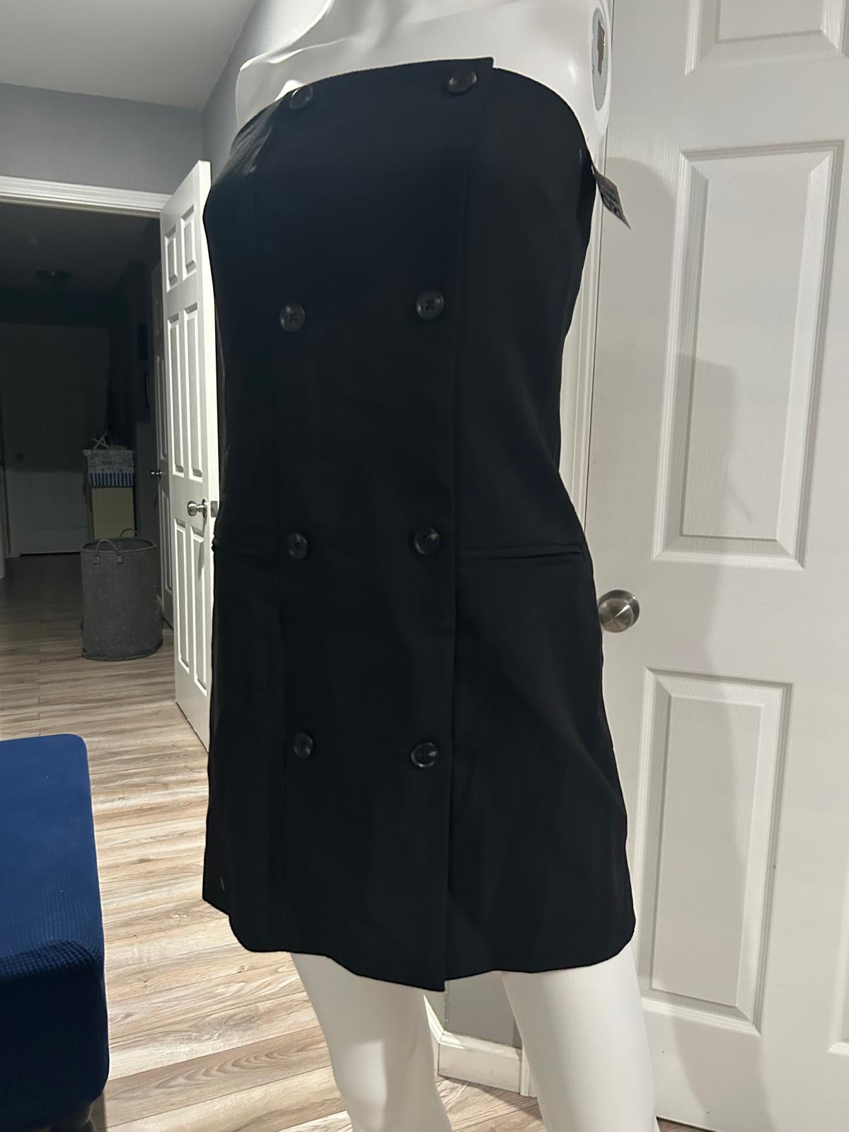 Vestido Negro Strapless con Botones — vestido importado