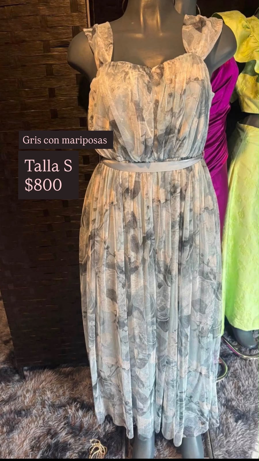 Vestido Gris con Mariposas — vestido importado